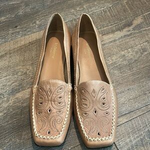 Liz Claiborne Flex Slip-On Flat Comfort Casual Tan Leather Woman Size 9.5 M NEW